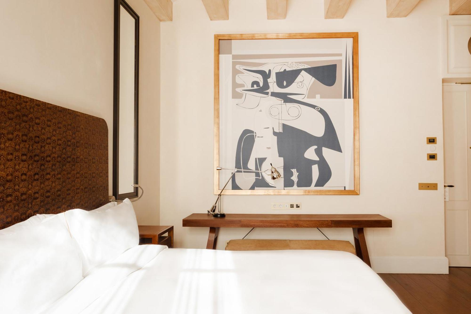 ホテル ドゥ プラカ レイアル ジーアール バルセロナ 部屋 写真 A bedroom at the Hotel Chaco