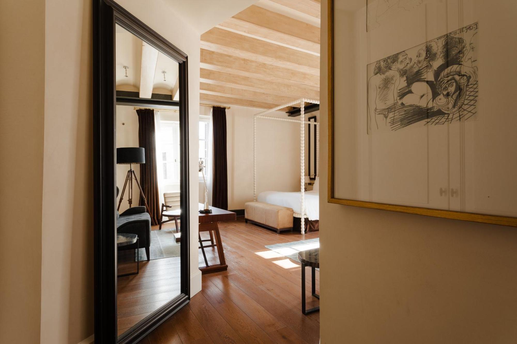 ホテル ドゥ プラカ レイアル ジーアール バルセロナ 部屋 写真 A room at the hotel